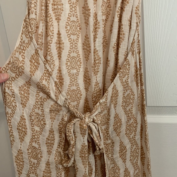 Halter, tie front, backless jumpsuit - Picture 7 of 7